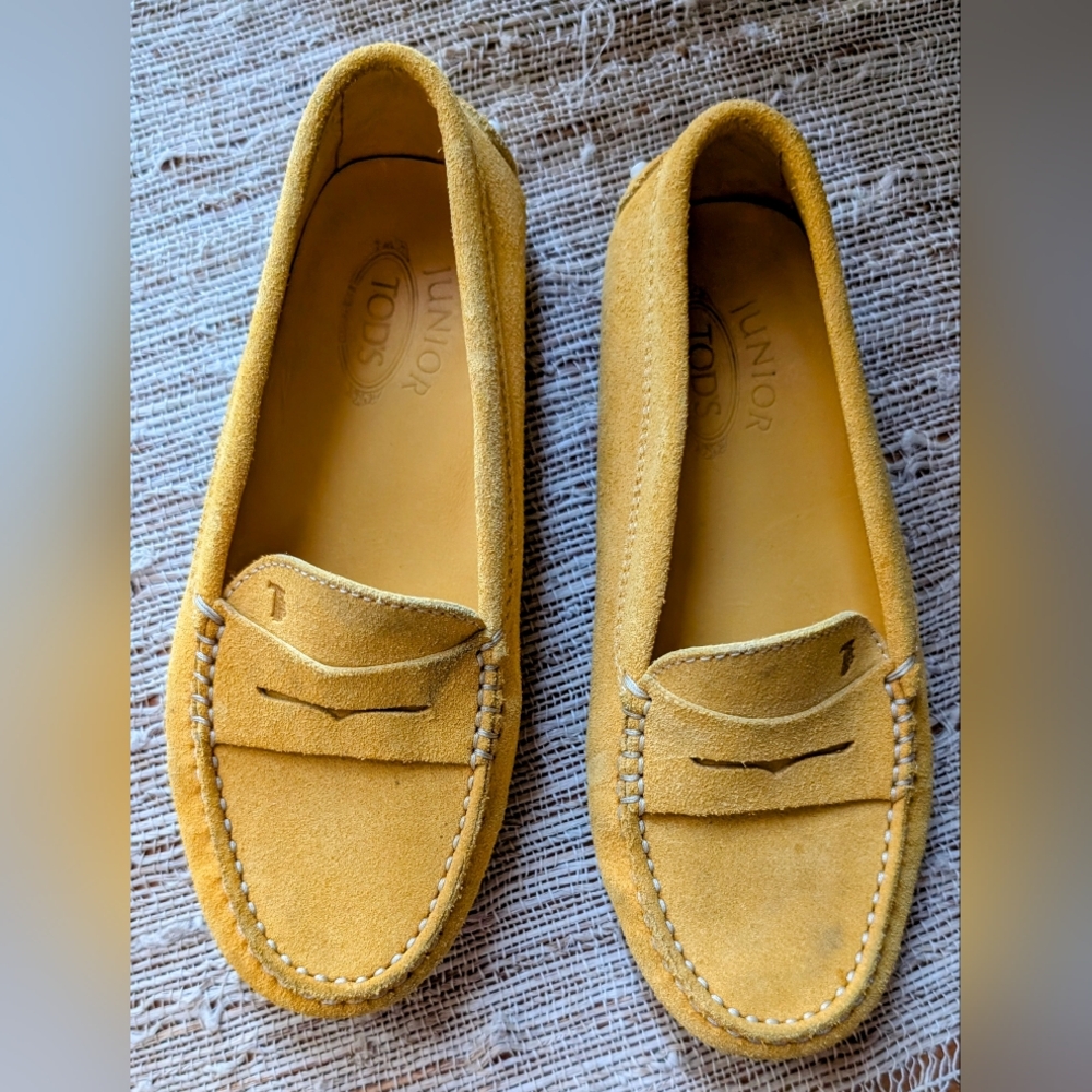 Tod’s Gommino Girls Shoes in Sunflower Size 33